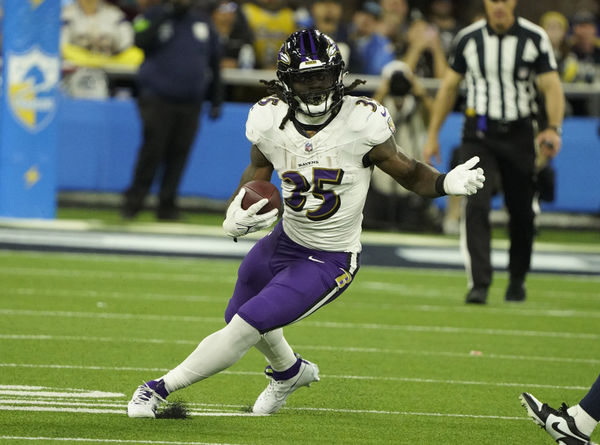 INGLEWOOD, CA - NOVEMBER 26: Gus Edwards #35 of the Ravens during the Los Angeles Chargers game versus the Baltimore Ravens on November 26, 2023, at SoFi Stadium in Inglewood, CA. (Photo by Kevin Reece/Icon Sportswire)