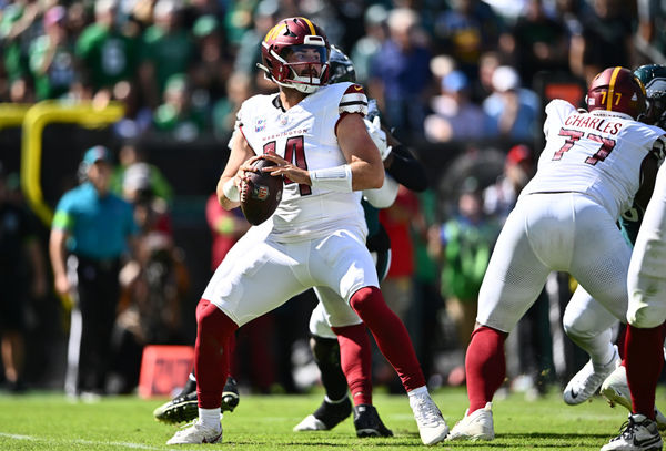 PHILADELPHIA, PA - OCTOBER 01: Washington Commanders Quarterback Sam Howell (14) holds the ball in the first half during the game between the Washington Commanders and Philadelphia Eagles on October 01, 2023 at Lincoln Financial Field in Philadelphia, PA. (Photo by Kyle Ross/Icon Sportswire)