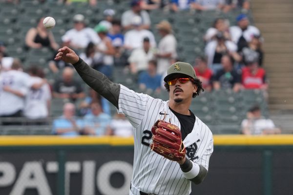 May 17, 2026; Chicago, Illinois, USA; Chicago White Sox third baseman Miguel Vargas (20) warms up before the game against the Chicago Cubs at Rate Field. Mandatory Credit: David Banks-Imagn Images