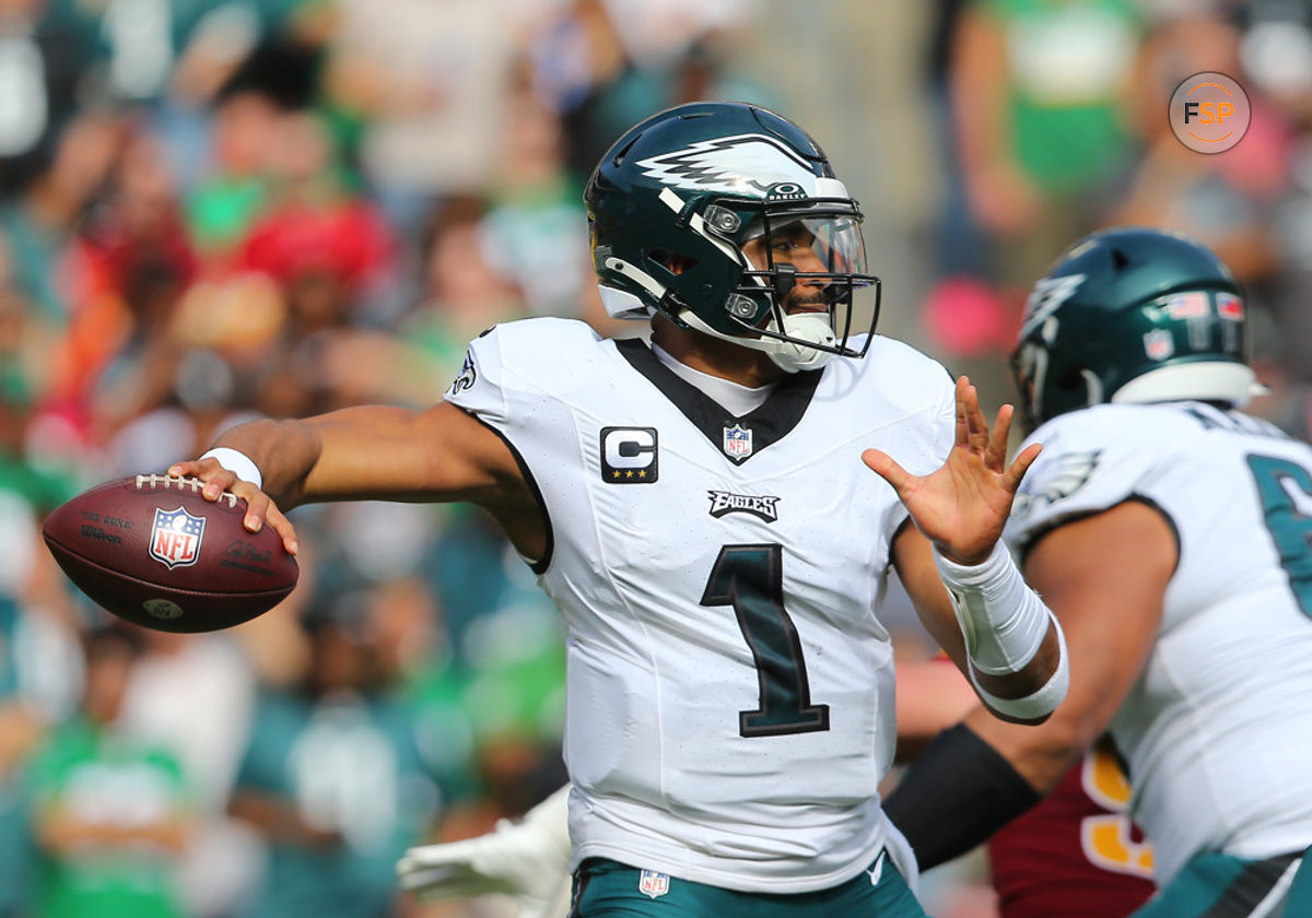 LANDOVER, MD - OCTOBER 29: Philadelphia Eagles quarterback Jalen Hurts (1) throws a pass from the pocket during the Philadelphia Eagles game versus the Washington Commanders on October 29, 2023, at FedEx Field in Landover, MD. (Photo by Lee Coleman/Icon Sportswire)