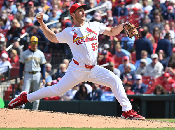 ST. LOUIS, MO - APRIL 20: St. Louis Cardinals pitcher Andre Pallante (53) pitches in relief during a MLB game on April 20, 2024, between the Milwaukee Brewers and the St. Louis Cardinals at Busch Stadium, St. Louis, MO.  (Photo by Keith Gillett/Icon Sportswire)