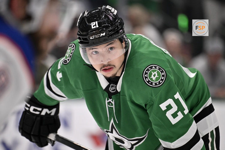 May 29, 2025; Dallas, Texas, USA; Dallas Stars left wing Jason Robertson (21) gets set face off against the Edmonton Oilers during the second period in game five of the Western Conference Final of the 2025 Stanley Cup Playoffs at American Airlines Center. Credit: Jerome Miron-Imagn Images