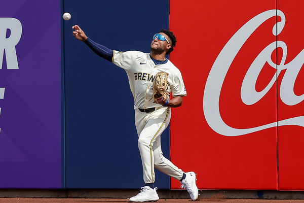 MARYVALE, AZ - MARCH 18:  Milwaukee Brewers outfielder Jackson Chourio (11) throws the ball during the MLB spring training baseball game between the Los Angeles Angels and the Milwaukee Brewers on March 18, 2024 at American Family Fields in Maryvale, Arizona. (Photo by Kevin Abele/Icon Sportswire)