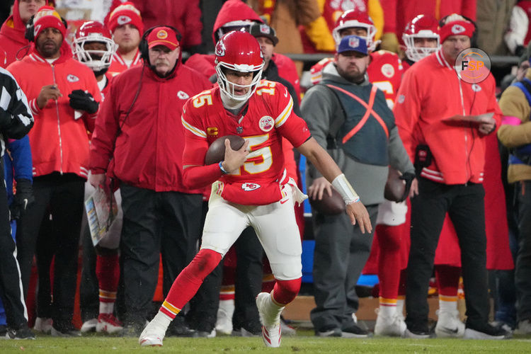 Jan 18, 2025; Kansas City, Missouri, USA; Kansas City Chiefs quarterback Patrick Mahomes (15) runs the ball against the Houston Texans during the fourth quarter of a 2025 AFC divisional round game at GEHA Field at Arrowhead Stadium. Credit: Denny Medley-Imagn Images