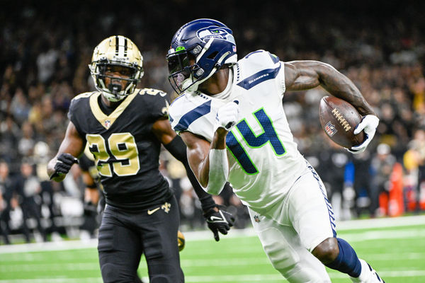 NEW ORLEANS, LA - OCTOBER 09: Seattle Seahawks wide receiver DK Metcalf (14) catches a first half touchdown reception during the football game between the Seattle Seahawks and New Orleans Saints at Caesars Superdome on October 9, 2022 in New Orleans, LA. (Photo by Ken Murray/Icon Sportswire)