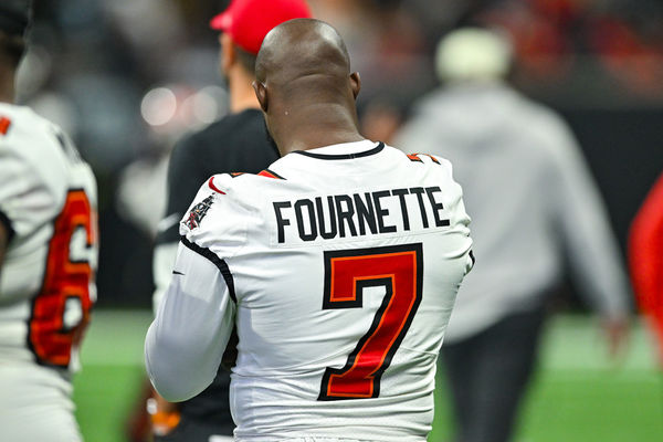 ATLANTA, GA – JANUARY 08:  Tampa Bay running back Leonard Fournette (7) on the sideline during the NFL game between the Tampa Bay Buccaneers and the Atlanta Falcons on January 8th, 2023 at Mercedes-Benz Stadium in Atlanta, GA.  (Photo by Rich von Biberstein/Icon Sportswire)