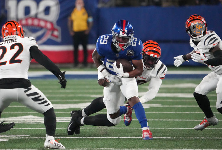 Oct 13, 2024; East Rutherford, New Jersey, USA;  New York Giants running back Tyrone Tracy Jr. (29) runs in the second half against the Cincinnati Bengals at MetLife Stadium. Credit: Robert Deutsch-Imagn Images