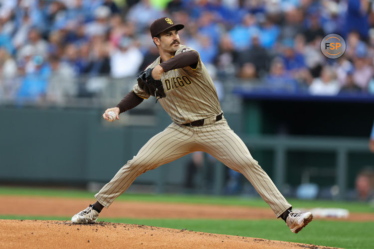 KANSAS CITY, MO - MAY 31: San Diego Padres pitcher Dylan Cease (84) pitches in the first inning of an MLB game between the San Diego Padres and Kansas City Royals on May 31, 2024 at Kauffman Stadium in Kansas City, MO. (Photo by Scott Winters/Icon Sportswire)