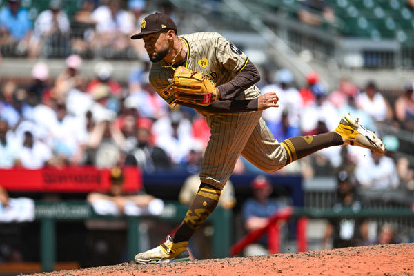 ATLANTA, GA – MAY 20:  San Diego pitcher Robert Suarez (75) throws a pitch during the first game of a MLB doubleheader between the San Diego Padres and the Atlanta Braves on May 20th, 2024 at Truist Park in Atlanta, GA. (Photo by Rich von Biberstein/Icon Sportswire)