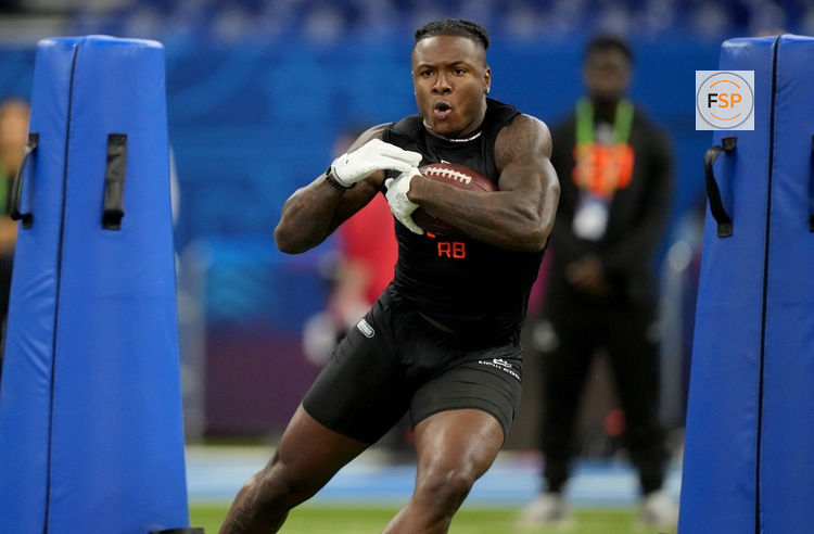 Mar 1, 2025; Indianapolis, IN, USA; Iowa running back Kaleb Johnson (RB16) during the 2025 NFL Combine at Lucas Oil Stadium. Credit: Kirby Lee-Imagn Images