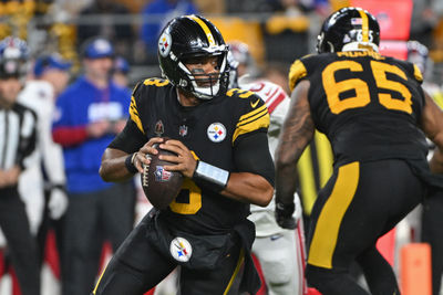 Oct 28, 2024; Pittsburgh, Pennsylvania, USA; Pittsburgh Steelers quarterback Russell Wilson (3) looks to pass against the New York Giants during the first quarter at Acrisure Stadium. Mandatory Credit: Barry Reeger-Imagn Images