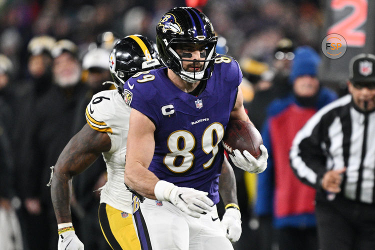 Jan 11, 2025; Baltimore, Maryland, USA; Baltimore Ravens tight end Mark Andrews (89) against Pittsburgh Steelers linebacker Patrick Queen (6) in the second quarter in an AFC wild card game at M&T Bank Stadium. Credit: Tommy Gilligan-Imagn Images