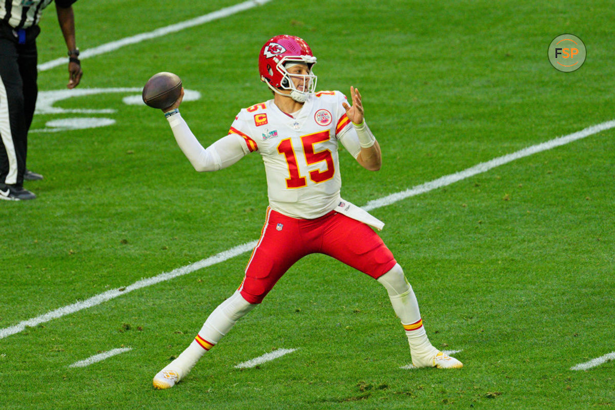 GLENDALE, AZ - FEBRUARY 12: Kansas City Chiefs quarterback Patrick Mahomes (15) throws pass during Super Bowl LVII between the Kansas City Chiefs and the Philadelphia Eagles on February 12, 2023, at State Farm Stadium in Glendale, AZ. (Photo by Andy Lewis/Icon Sportswire)