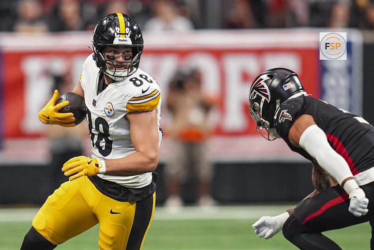 Sep 8, 2024; Atlanta, Georgia, USA; Pittsburgh Steelers tight end Pat Freiermuth (88) runs against Atlanta Falcons safety Jessie Bates III (3) at Mercedes-Benz Stadium. Credit: Dale Zanine-Imagn Images