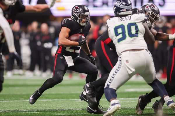 Dec 7, 2025; Atlanta, Georgia, USA; Atlanta Falcons running back Tyler Allgeier (25) runs the ball against the Seattle Seahawks in the fourth quarter at Mercedes-Benz Stadium. Mandatory Credit: Brett Davis-Imagn Images

