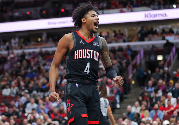 CHICAGO, IL - JANUARY 10: Jalen Green #4 of the Houston Rockets reacts after making a layup during the overtime against the Chicago Bulls at the United Center on January 10, 2024 in Chicago, Illinois. (Photo by Melissa Tamez/Icon Sportswire)