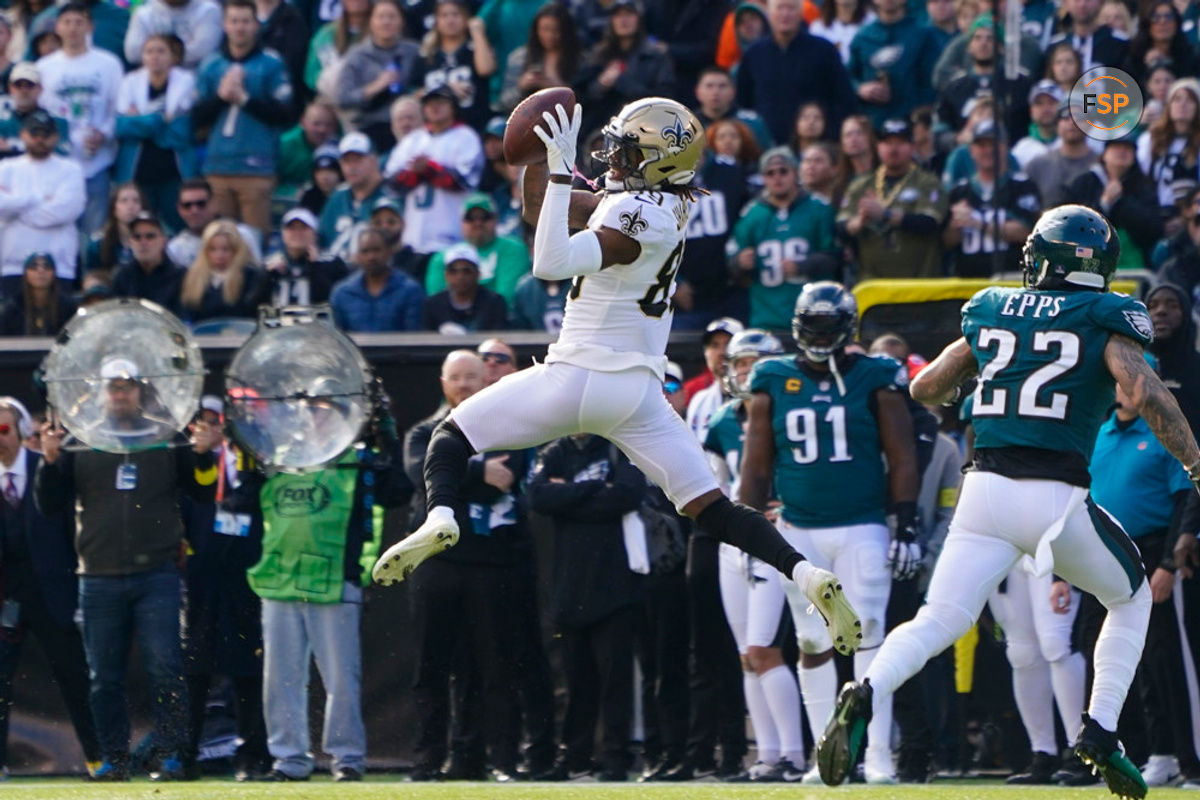 PHILADELPHIA, PA - JANUARY 01: New Orleans Saints Wide Receiver Rashid Shaheed (89) makes a catch during the first half of the National Football League game between the New Orleans Saints and the Philadelphia Eagles on January 1, 2023, at Lincoln Financial Field in Philadelphia, PA. (Photo by Gregory Fisher/Icon Sportswire)