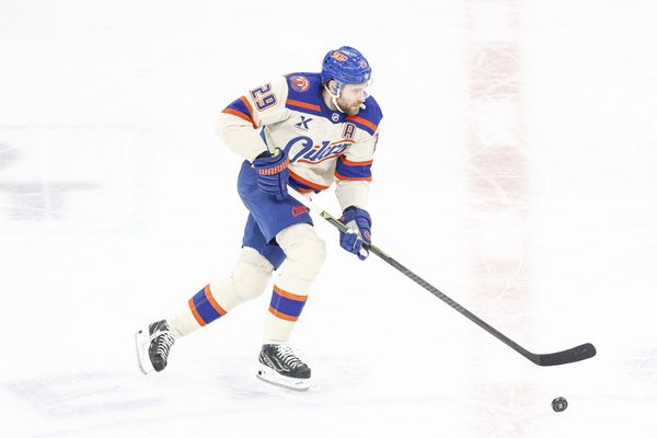 Jan 12, 2026; Chicago, Illinois, USA; Edmonton Oilers center Leon Draisaitl (29) controls the puck against the Chicago Blackhawks during the first period at United Center. Mandatory Credit: Kamil Krzaczynski-Imagn Images