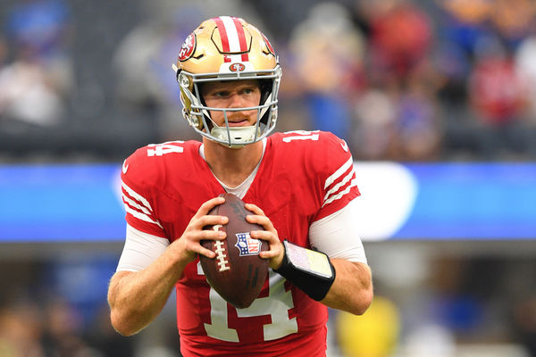 INGLEWOOD, CA - SEPTEMBER 17: San Francisco 49ers quarterback Sam Darnold (14) warms up before the NFL game between the San Francisco 49ers and the Los Angeles Rams on September 17, 2023, at SoFi Stadium in Inglewood, CA. (Photo by Brian Rothmuller/Icon Sportswire)