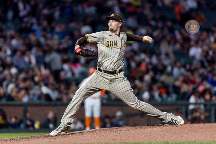 SAN FRANCISCO, CA - AUGUST 30: San Diego Padres starting pitcher Blake Snell (4) throws a pitch during the MLB professional baseball game between the San Diego Padres and San Francisco Giants on August 30 2022 at Oracle Park in San Francisco, CA. (Photo by Bob Kupbens/Icon Sportswire)