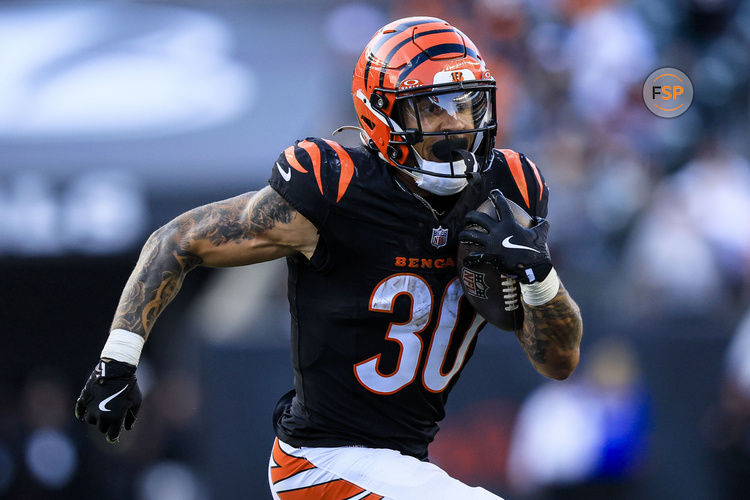 Nov 3, 2024; Cincinnati, Ohio, USA; Cincinnati Bengals running back Chase Brown (30) runs with the ball against the Las Vegas Raiders in the second half at Paycor Stadium. Credit: Katie Stratman-Imagn Images