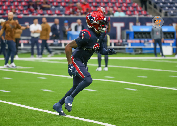 HOUSTON, TX - NOVEMBER 19:  Houston Texans wide receiver Tank Dell (3) warms up during the NFL game between the Arizona Cardinals and Houston Texans on November 19, 2023 at NRG Stadium in Houston, Texas.  (Photo by Leslie Plaza Johnson/Icon Sportswire)