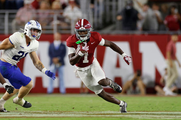 TUSCALOOSA, AL - SEPTEMBER 02: Alabama Crimson Tide defensive back Kool-Aid McKinstry (1) runs with the ball on a punt return during a college football game against the Middle Tennessee Blue Raiders on September 02, 2023 at Bryant-Denny Stadium in Tuscaloosa, Alabama. (Photo by Joe Robbins/Icon Sportswire)