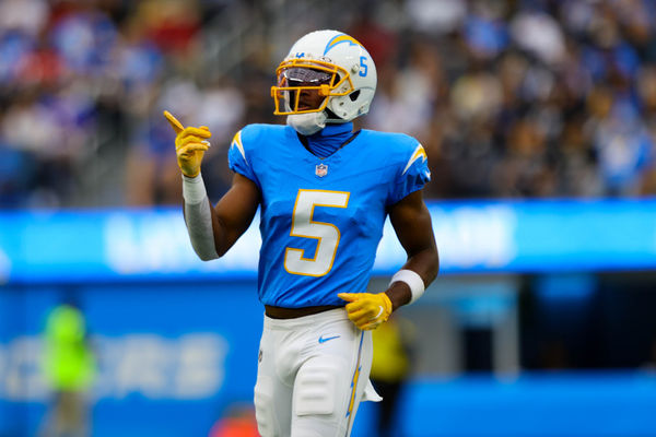 INGLEWOOD, CA - OCTOBER 1: Los Angeles Chargers wide receiver Joshua Palmer (5) runs onto the field during the NFL regular season game between the Las Vegas Raiders and the Los Angeles Chargers on October 1, 2023, at SoFi Stadium in Inglewood, CA. (Photo by Jordon Kelly/Icon Sportswire)