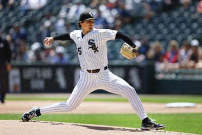 May 28, 2026; Chicago, Illinois, USA; Chicago White Sox starting pitcher Davis Martin (65) delivers a pitch against the Minnesota Twins during the first inning at Rate Field. Mandatory Credit: Kamil Krzaczynski-Imagn Images