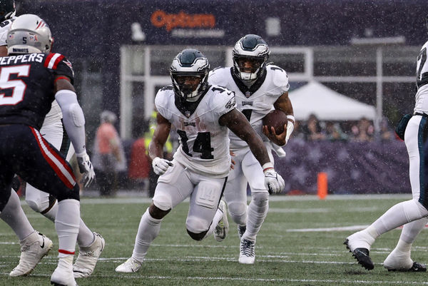 FOXBOROUGH, MA - SEPTEMBER 10: Philadelphia Eagles running back Kenneth Gainwell (14) leads for quarterback Jalen Hurts (1) during a game between the New England Patriots and the Philadelphia Eagles on September 10, 2023, at Gillette Stadium in Foxborough, Massachusetts. (Photo by Fred Kfoury III/Icon Sportswire)