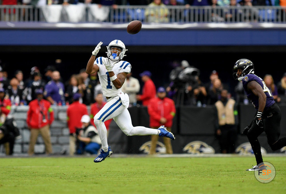BALTIMORE, MD - SEPTEMBER 24: Indianapolis Colts wide receiver Josh Downs (1) catches a pass during the Indianapolis Colts versus Baltimore Ravens NFL game at M&T Bank Stadium on September 24, 2023 in Baltimore, MD. (Photo by Randy Litzinger/Icon Sportswire)