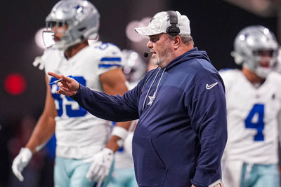 Nov 3, 2024; Atlanta, Georgia, USA; Dallas Cowboys head coach Mike McCarthy on the sideline against the Atlanta Falcons during the second half at Mercedes-Benz Stadium. Mandatory Credit: Dale Zanine-Imagn Images