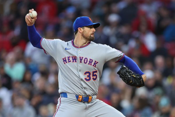 May 20, 2025; Boston, Massachusetts, USA; New York Mets starting pitcher Clay Holmes (35) delivers a pitch during the second inning against the Boston Red Sox at Fenway Park. Mandatory Credit: Paul Rutherford-Imagn Images