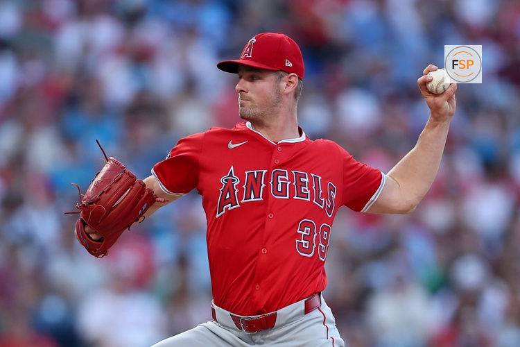 Jul 18, 2025; Philadelphia, Pennsylvania, USA; Los Angeles Angels pitcher Jake Eder (39) pitches against the Philadelphia Phillies during the second inning at Citizens Bank Park. Credit: Bill Streicher-Imagn Images