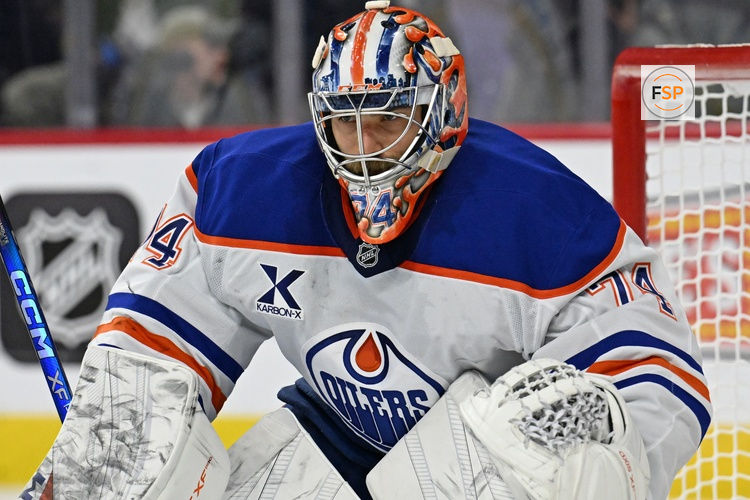 Nov 12, 2025; Philadelphia, Pennsylvania, USA; Edmonton Oilers goaltender Stuart Skinner (74) against the Philadelphia Flyers at Xfinity Mobile Arena. Credit: Eric Hartline-Imagn Images