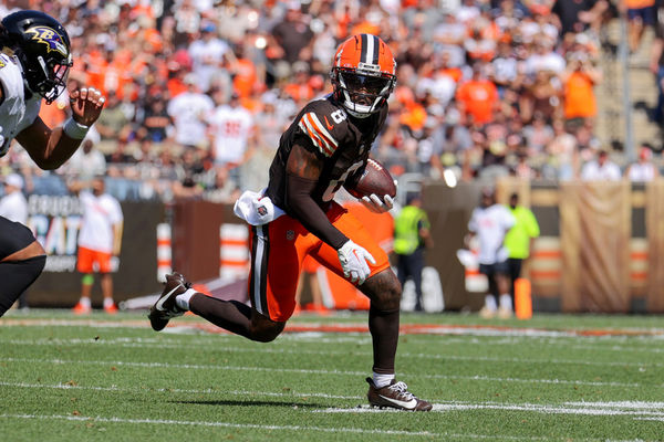 CLEVELAND, OH - OCTOBER 01: Cleveland Browns wide receiver Elijah Moore (8) runs the football during the first quarter of the National Football League game between the Baltimore Ravens and Cleveland Browns on October 1, 2023, at Cleveland Browns Stadium in Cleveland, OH. (Photo by Frank Jansky/Icon Sportswire)