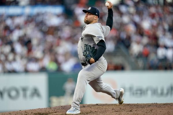 Mar 28, 2026; San Francisco, California, USA; New York Yankees pitcher David Bednar (53) delivers a pitch against the San Francisco Giants in the ninth inning at Oracle Park. Mandatory Credit: Cary Edmondson-Imagn Images