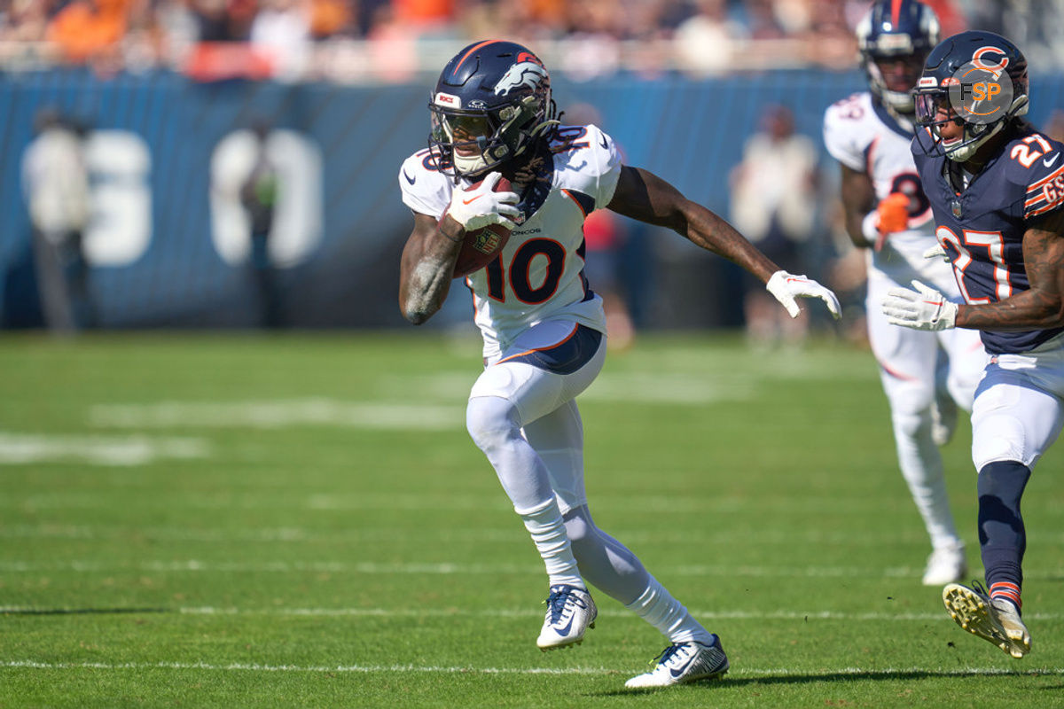 CHICAGO, IL - OCTOBER 01: Denver Broncos wide receiver Jerry Jeudy (10) runs with the football in action during a game between the Chicago Bears and the Denver Broncos on October 01, 2023 at Soldier Field in Chicago, IL. (Photo by Robin Alam/Icon Sportswire)