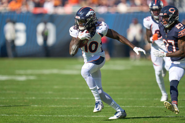 CHICAGO, IL - OCTOBER 01: Denver Broncos wide receiver Jerry Jeudy (10) runs with the football in action during a game between the Chicago Bears and the Denver Broncos on October 01, 2023 at Soldier Field in Chicago, IL. (Photo by Robin Alam/Icon Sportswire)