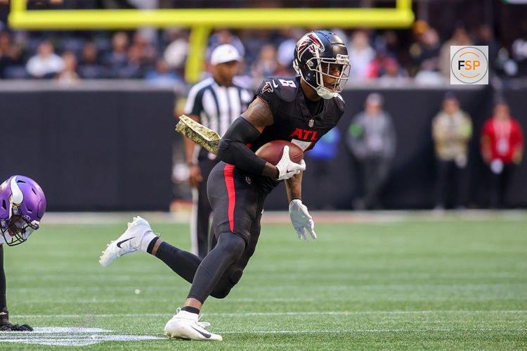 Nov 5, 2023; Atlanta, Georgia, USA; Atlanta Falcons tight end Kyle Pitts (8) runs after a catch against the Minnesota Vikings in the first half at Mercedes-Benz Stadium. Credit: Brett Davis-USA TODAY Sports
