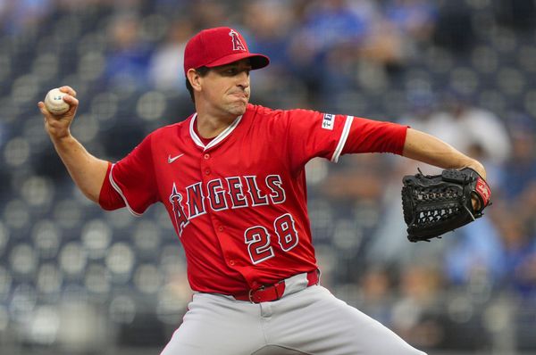 Sep 4, 2025; Kansas City, Missouri, USA; Los Angeles Angels starting pitcher Kyle Hendricks (28) pitches during the first inning against the Kansas City Royals at Kauffman Stadium. Mandatory Credit: Jay Biggerstaff-Imagn Images