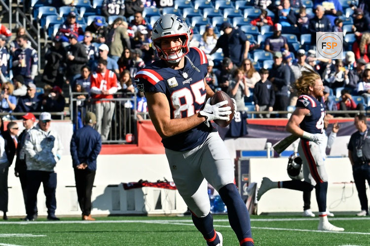 Nov 17, 2024; Foxborough, Massachusetts, USA; New England Patriots tight end Hunter Henry (85) warms up before a game against the Los Angeles Rams at Gillette Stadium. Credit: Eric Canha-Imagn Images
