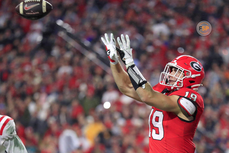 ATHENS, GA - NOVEMBER 11: Georgia Bulldogs tight end Brock Bowers (19) catches a pass for a late game touchdown during the Saturday evening college football game between the Georgia Bulldogs and the Mississippi Rebels on November 11, 2023 at Sanford Stadium in Athens, GA.  (Photo by David J. Griffin/Icon Sportswire)