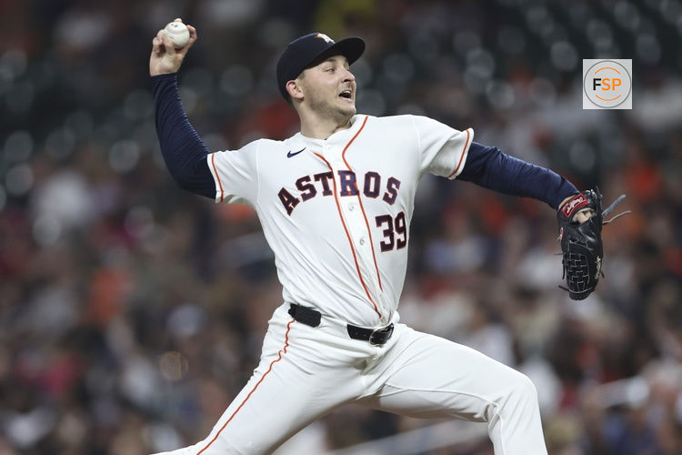 Aug 4, 2026; Houston, Texas, USA; Houston Astros starting pitcher Hayden Wesneski (39) delivers a pitch during the fourth inning against the Toronto Blue Jays at Daikin Park. Credit: Troy Taormina-Imagn Images