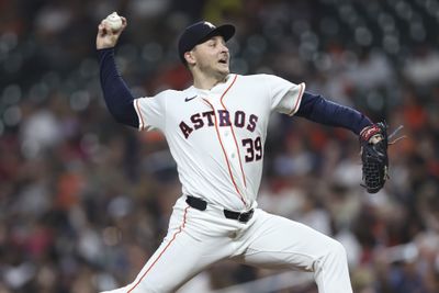 Aug 4, 2026; Houston, Texas, USA; Houston Astros starting pitcher Hayden Wesneski (39) delivers a pitch during the fourth inning against the Toronto Blue Jays at Daikin Park. Mandatory Credit: Troy Taormina-Imagn Images