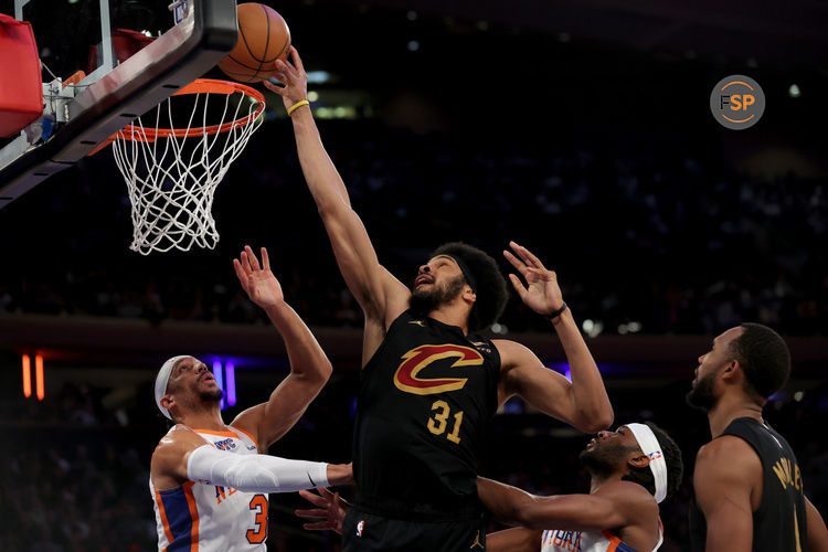 Apr 11, 2025; New York, New York, USA; Cleveland Cavaliers center Jarrett Allen (31) drives to the basket against New York Knicks guard Josh Hart (3) during the second quarter at Madison Square Garden. Credit: Brad Penner-Imagn Images