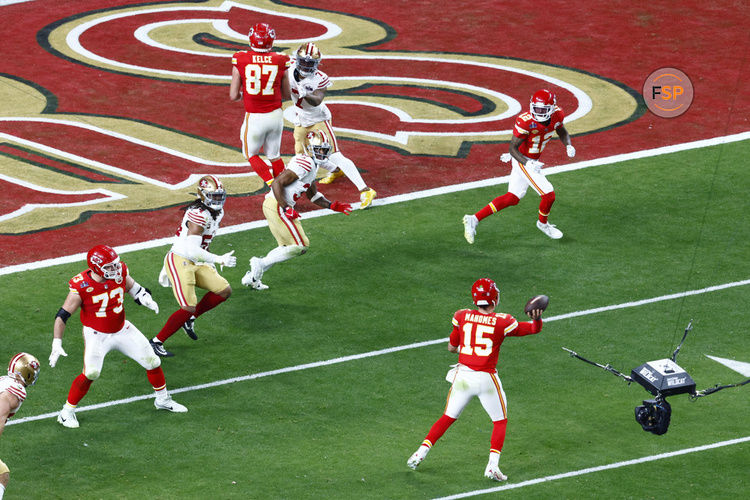 LAS VEGAS, NV - FEBRUARY 11: Kansas City Chiefs quarterback Patrick Mahomes (15) throws the game winning touchdown in overtime to Kansas City Chiefs wide receiver Mecole Hardman (12) during Super Bowl LVIII between the Kansas City Chiefs and the San Francisco 49ers on February 11, 2024, at Allegiant Stadium in Las Vegas, NV. (Photo by Jeff Speer/Icon Sportswire)