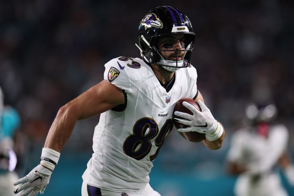 Oct 30, 2025; Miami Gardens, Florida, USA;Baltimore Ravens tight end Mark Andrews (89) runs into the end zone for a touchdown during the second quarter against the Miami Dolphins at Hard Rock Stadium. Mandatory Credit: Nathan Ray Seebeck-Imagn Images