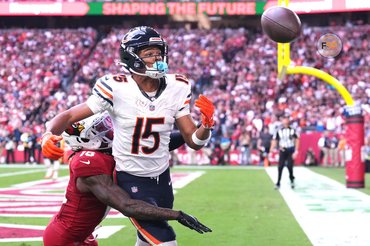 Nov 3, 2024; Glendale, Arizona, USA; Chicago Bears wide receiver Rome Odunze (15) can’t make a catch against Arizona Cardinals cornerback Max Melton (16) during the first half at State Farm Stadium. Credit: Joe Camporeale-Imagn Images