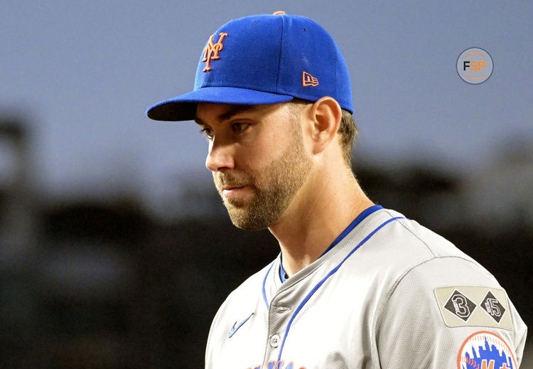 WASHINGTON, DC - July 01: New York Mets starting pitcher David Peterson (23) walks to the dugout during the New York Mets versus the Washington Nationals on July 1, 2024 at Nationals Park in Washington, D.C. (Photo by Mark Goldman/Icon Sportswire)